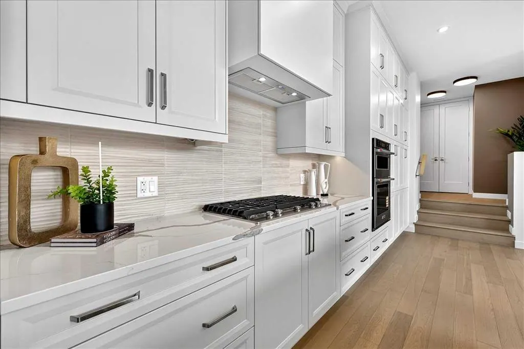 140 Marina Cove SE #102