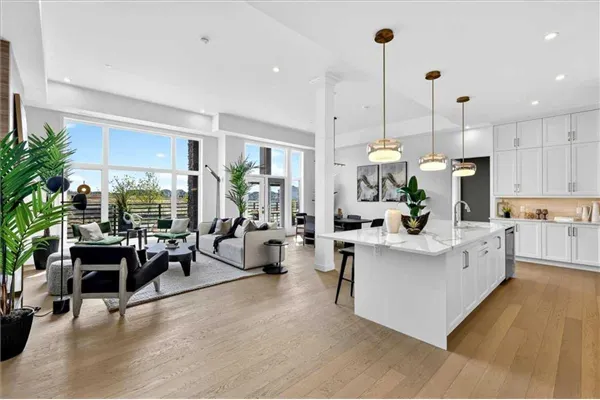 140 Marina Cove SE