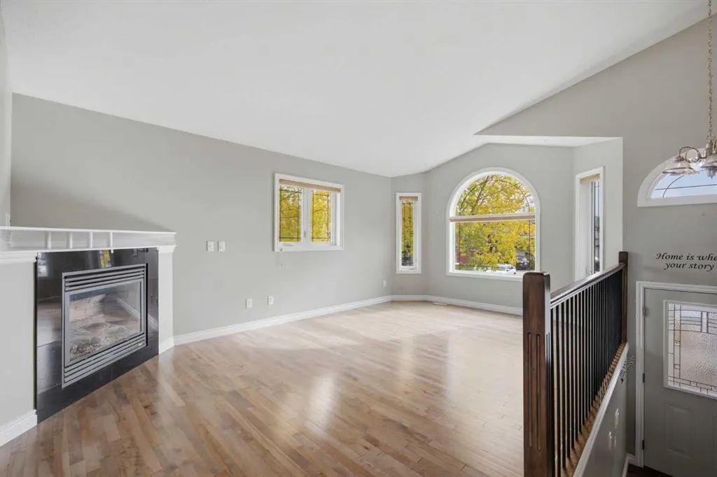 213 Coyote Crescent