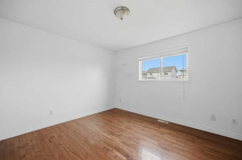 213 Coyote Crescent