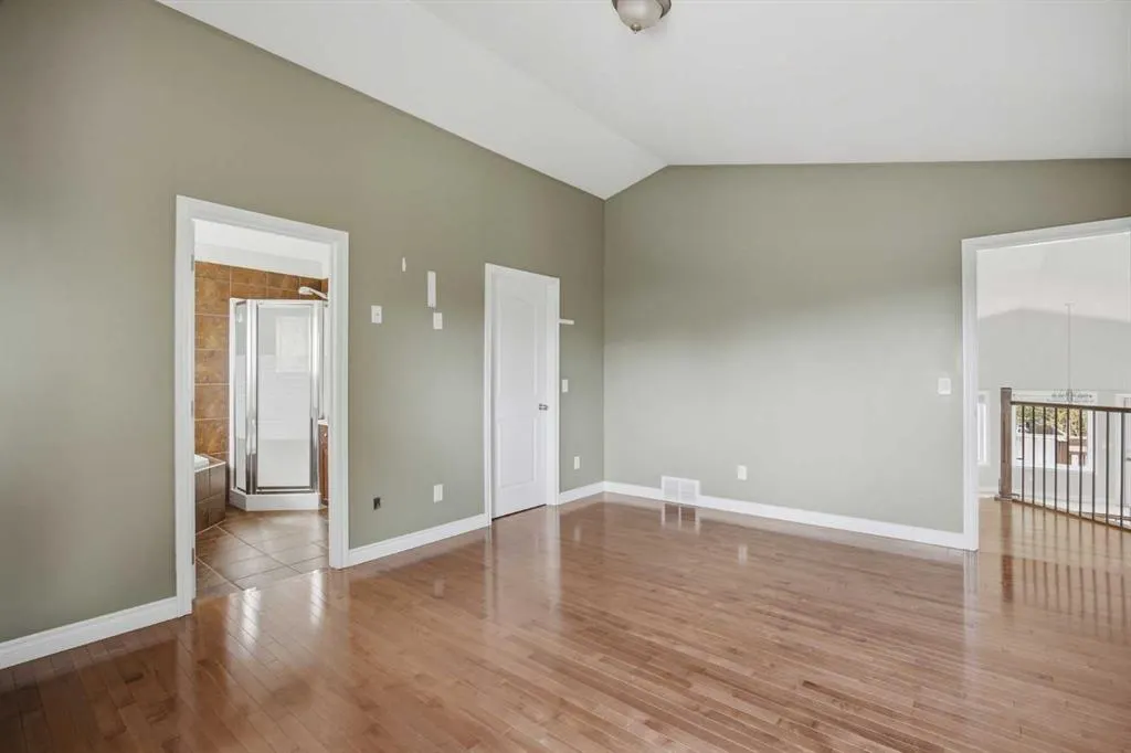 213 Coyote Crescent