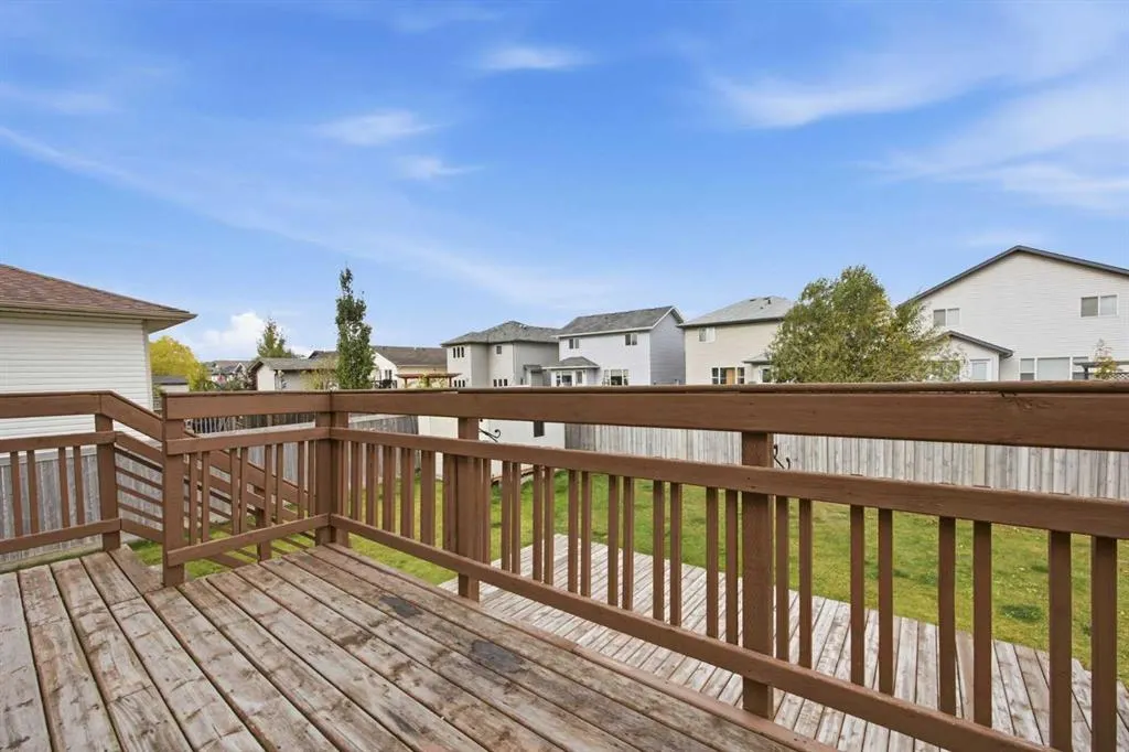 213 Coyote Crescent