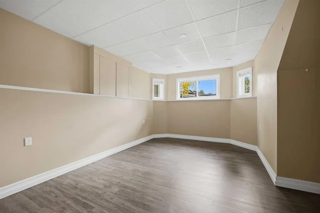 213 Coyote Crescent