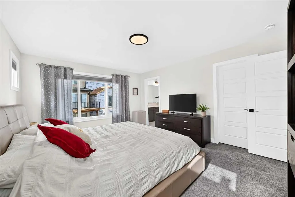 19 Versant View SW