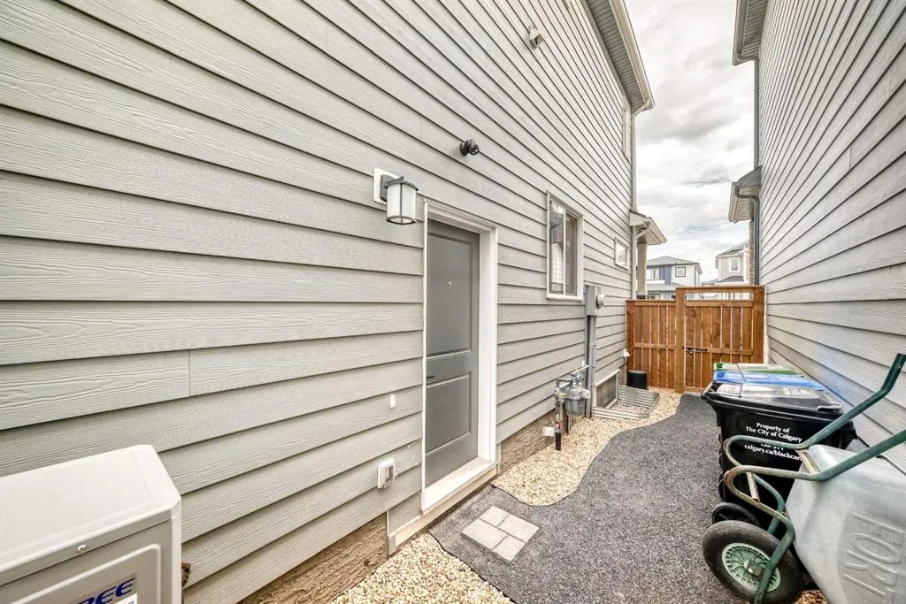 19 Versant View SW