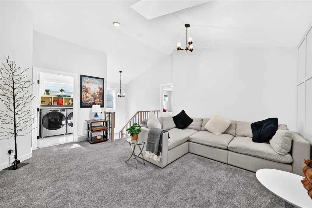 19 Versant View SW