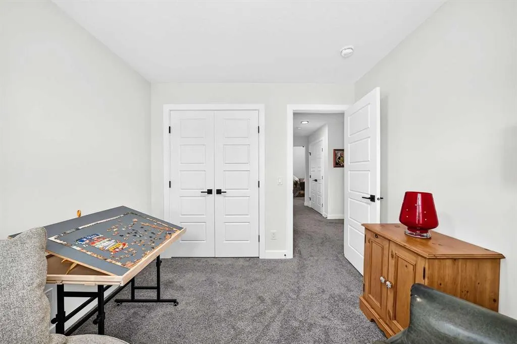 19 Versant View SW