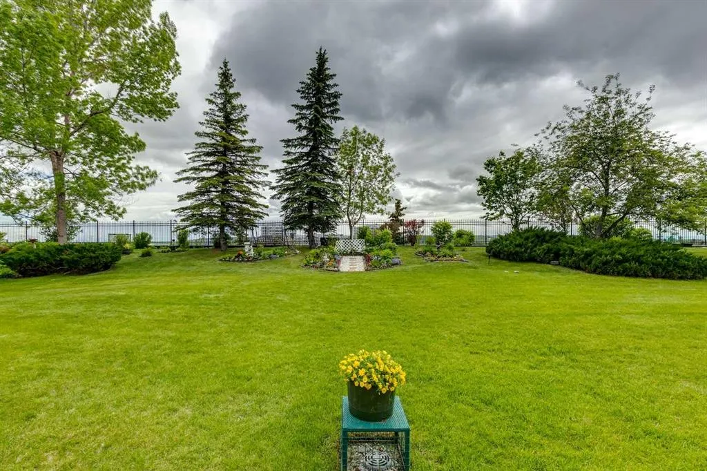 5201 Dalhousie Drive NW #420