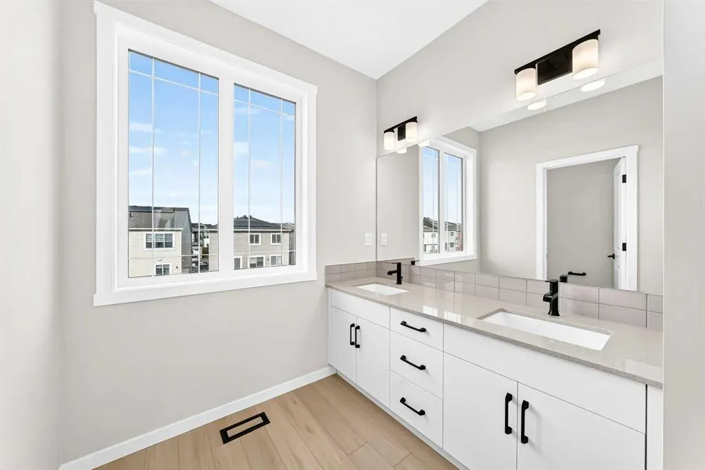 90 Cityline Common NE