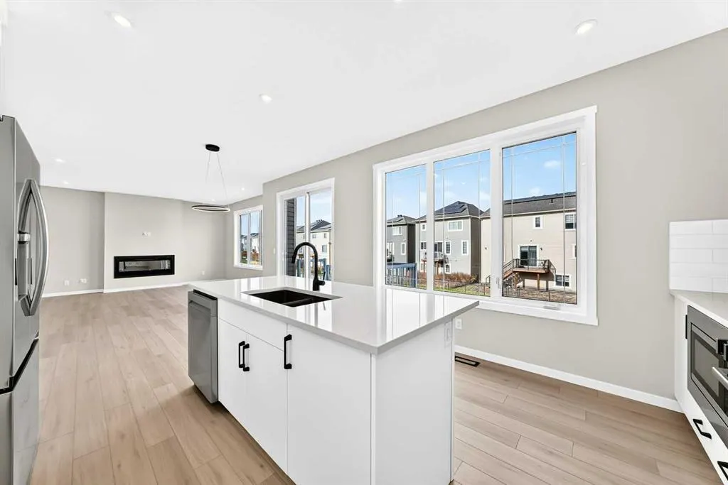 90 Cityline Common NE