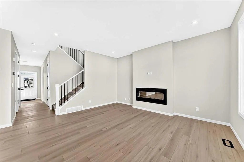 90 Cityline Common NE