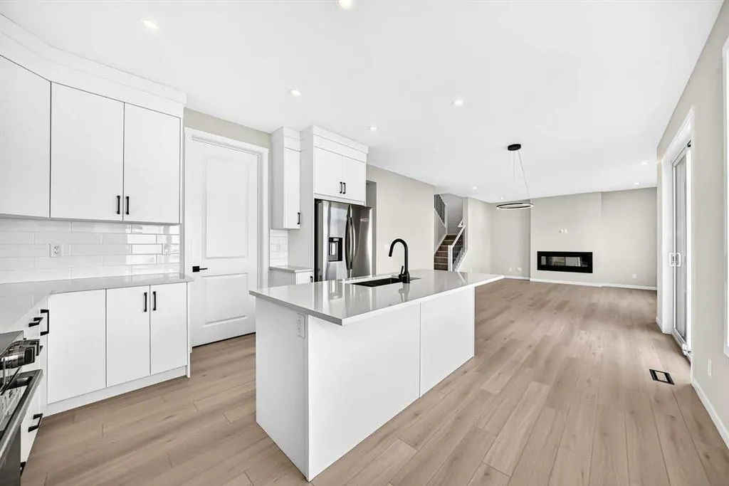 90 Cityline Common NE