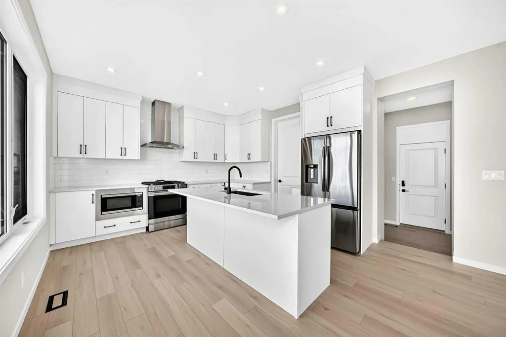 90 Cityline Common NE