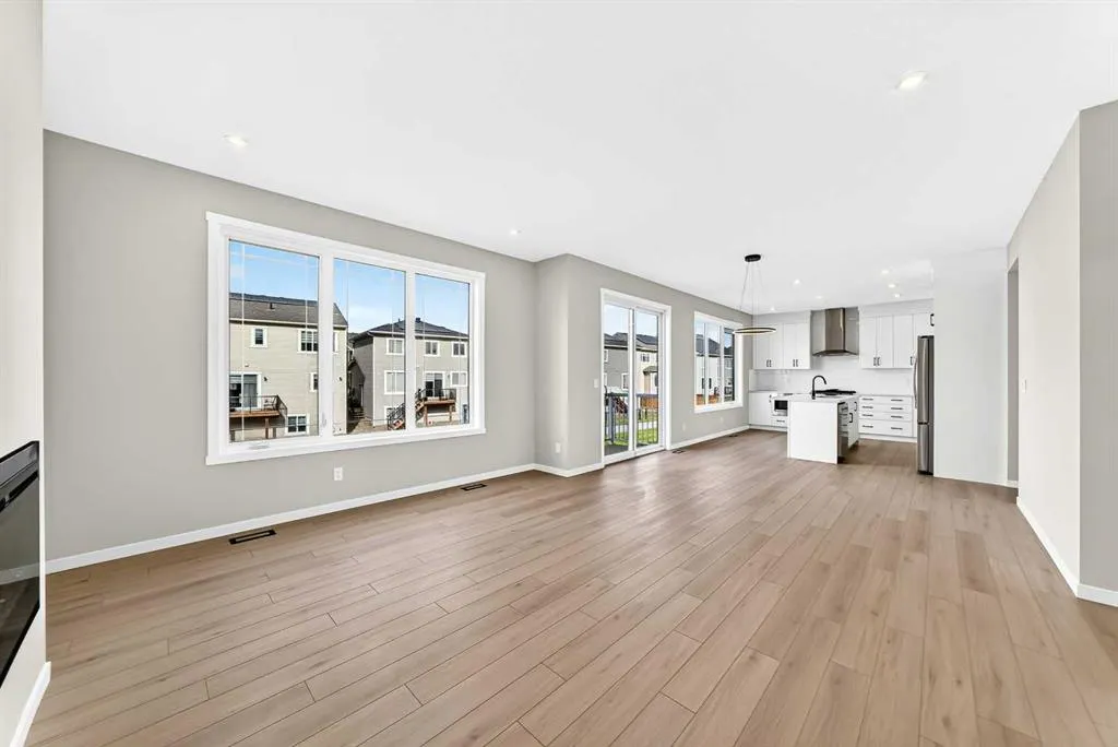 90 Cityline Common NE