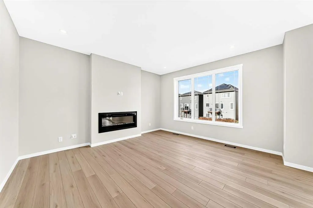 90 Cityline Common NE