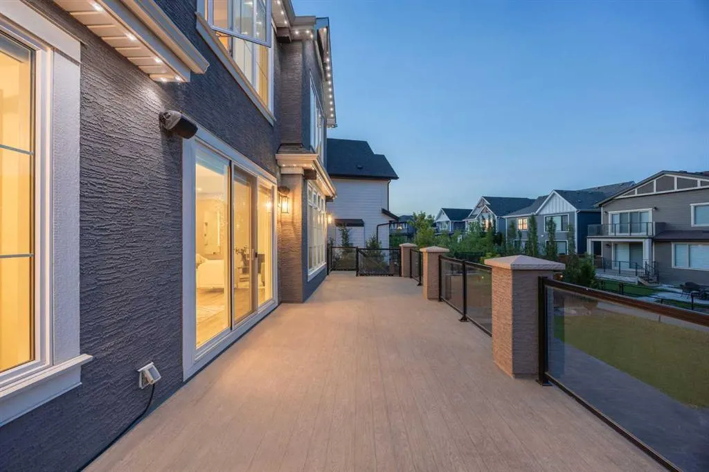 351 Marina Landing SE