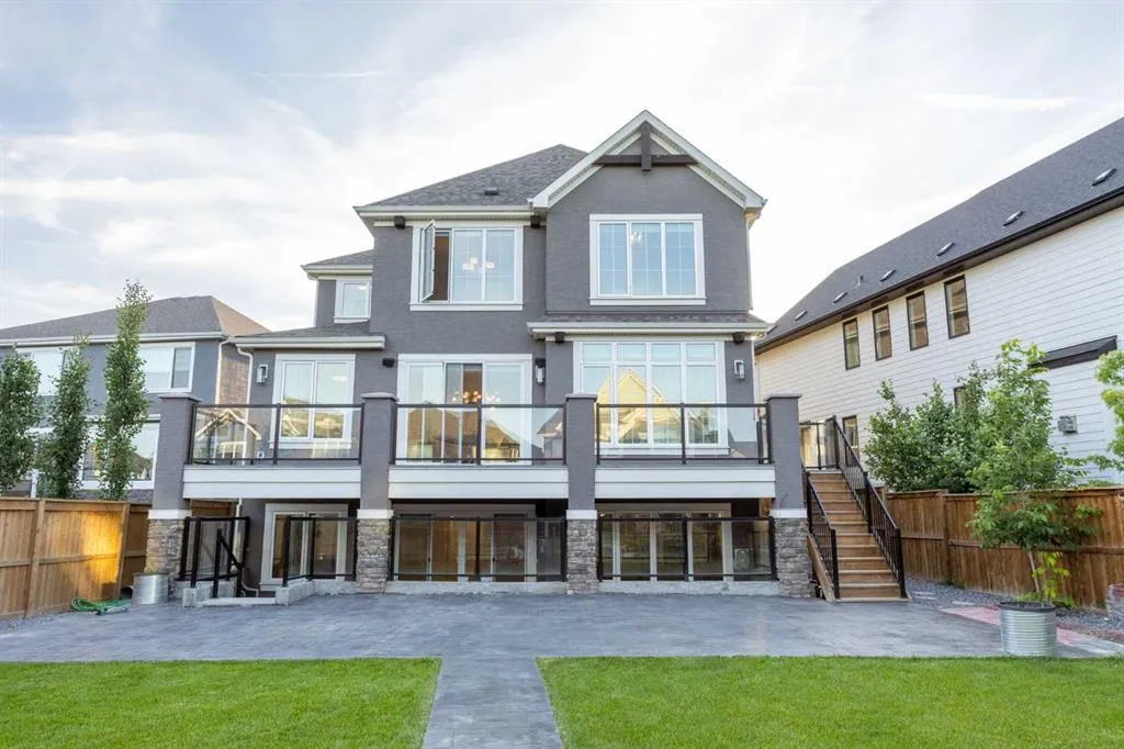 351 Marina Landing SE