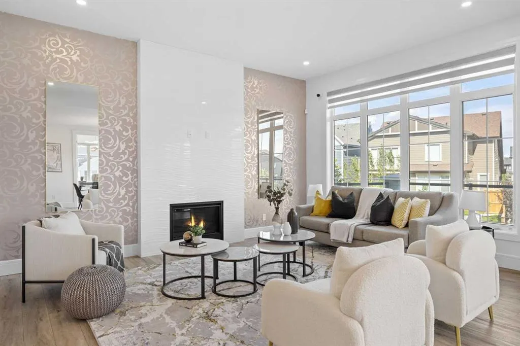 351 Marina Landing SE