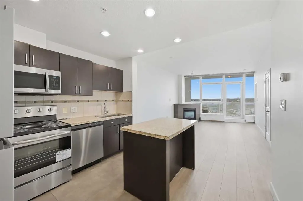 77 Spruce Place SW #1003