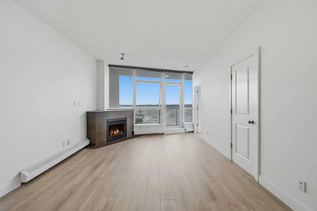 77 Spruce Place SW #1003