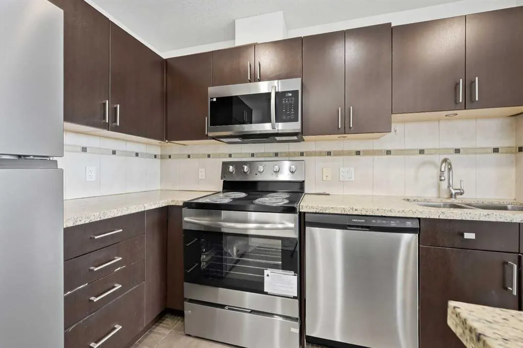 77 Spruce Place SW #1003