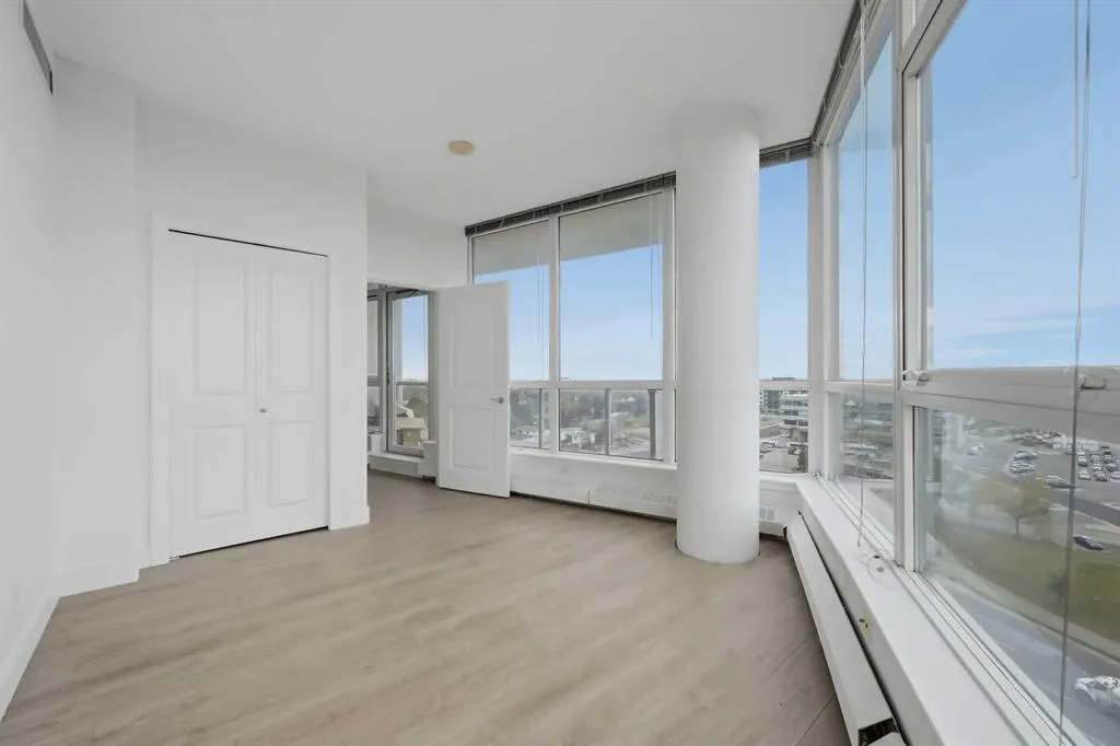 77 Spruce Place SW #1003