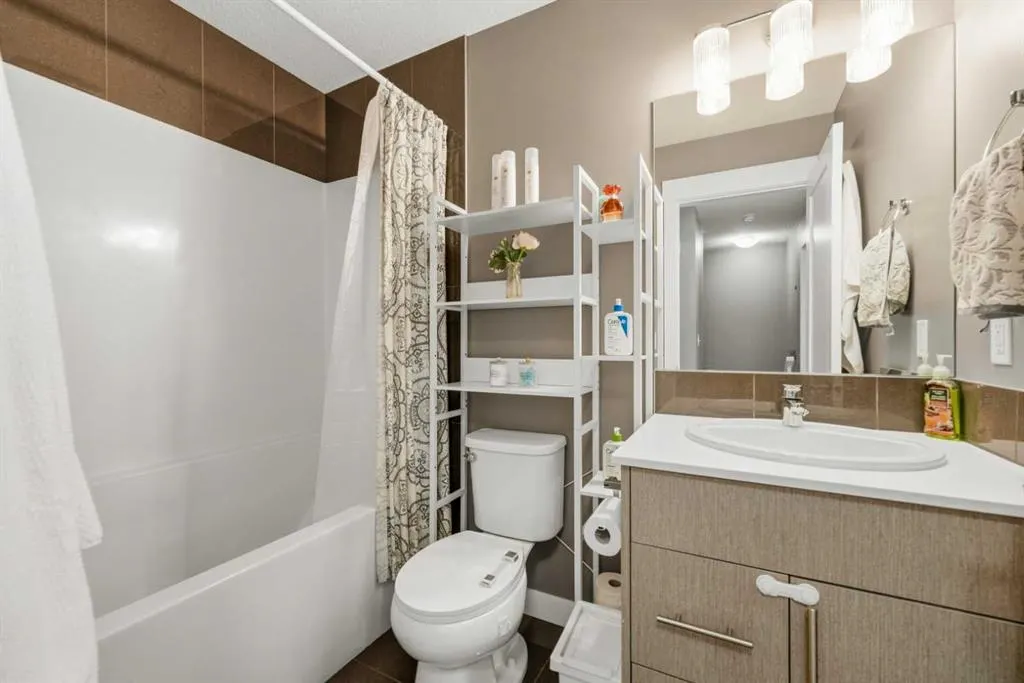 111 Rainbow Falls Gate #30