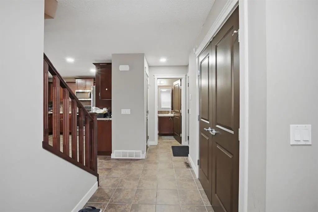 358 Skyview Ranch Way NE