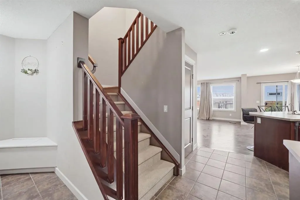 358 Skyview Ranch Way NE