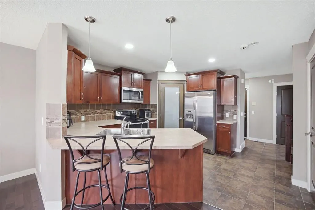 358 Skyview Ranch Way NE
