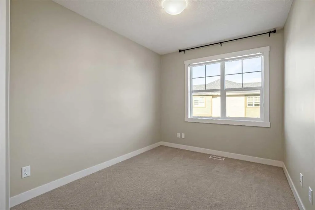 1014 Mckenzie Towne Villas SE