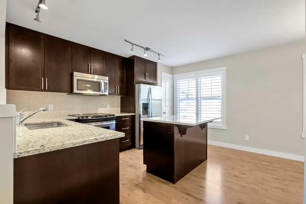 1014 Mckenzie Towne Villas SE