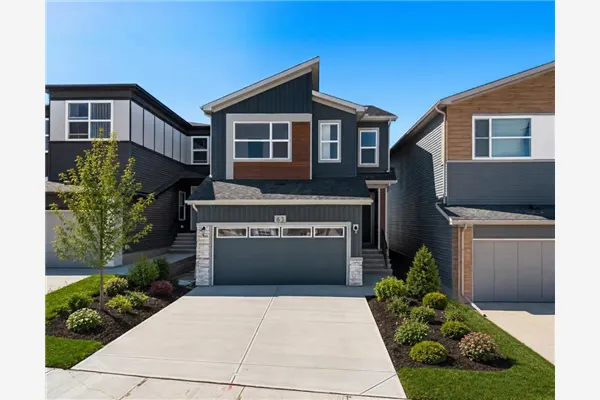 63 Annette Rise NW