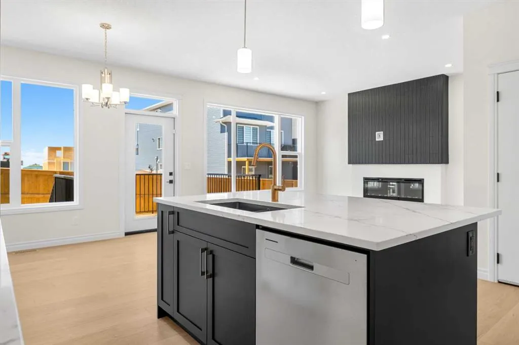 63 Annette Rise NW