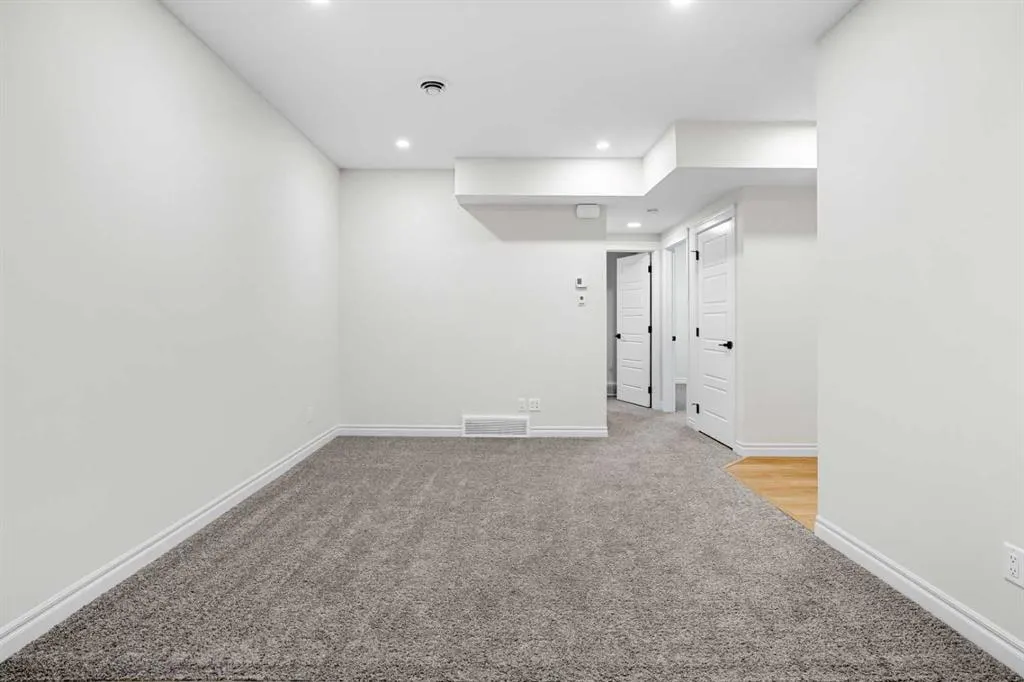 63 Annette Rise NW