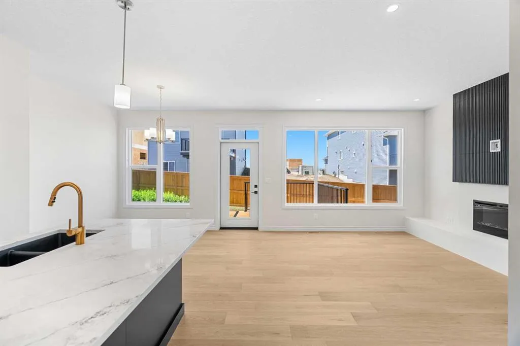 63 Annette Rise NW