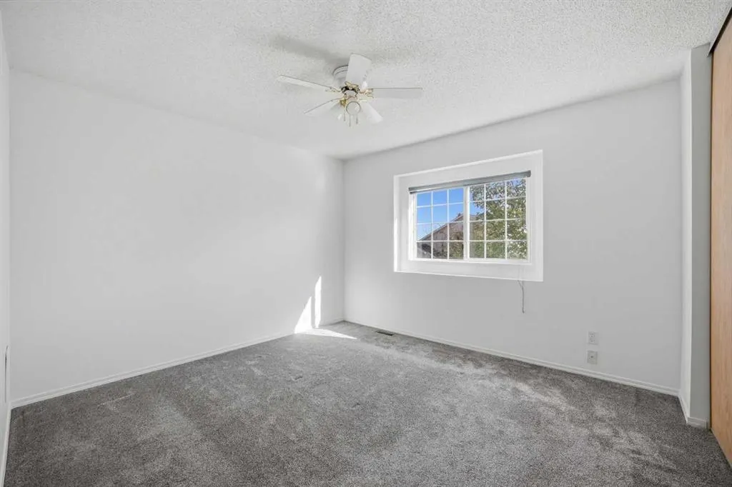 11 Coventry Lane NE