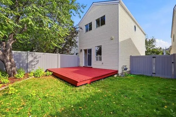 11 Coventry Lane NE