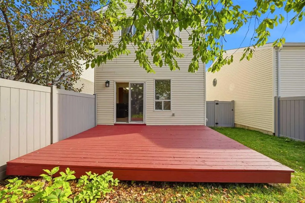 11 Coventry Lane NE