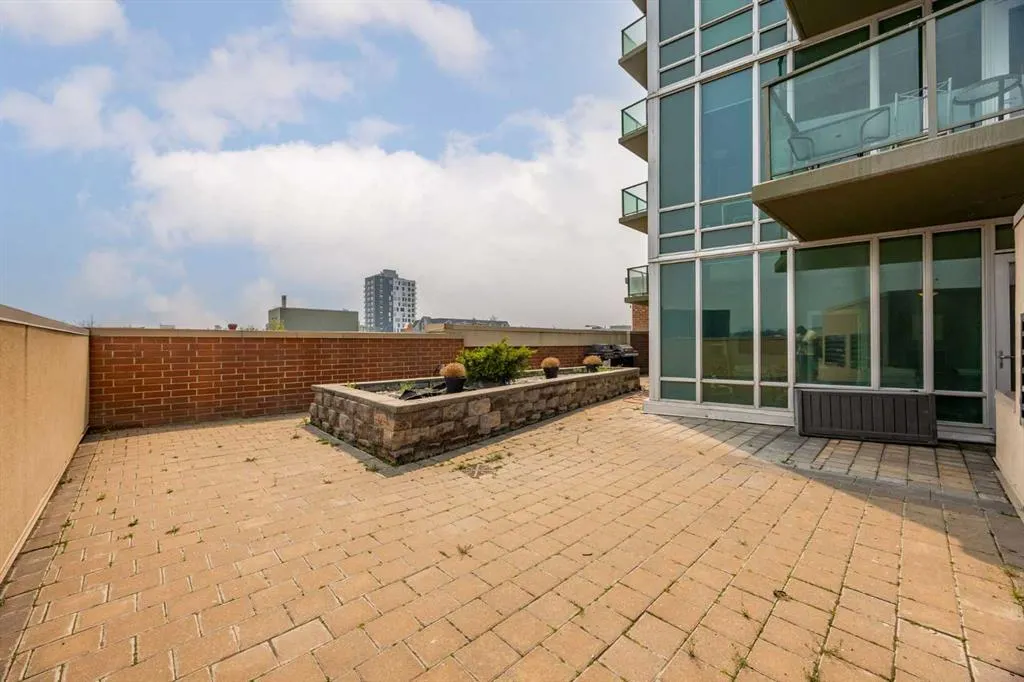 210 15 Avenue SE #206