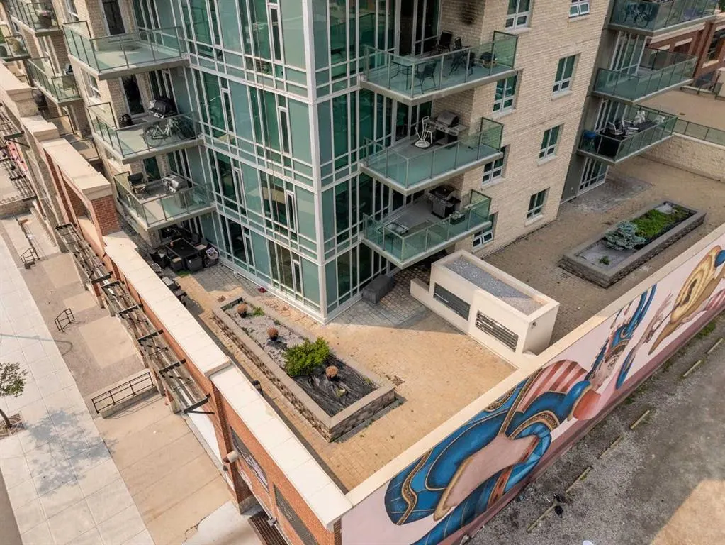 210 15 Avenue SE #206