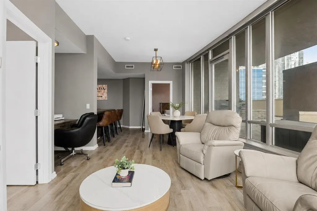 210 15 Avenue SE #206