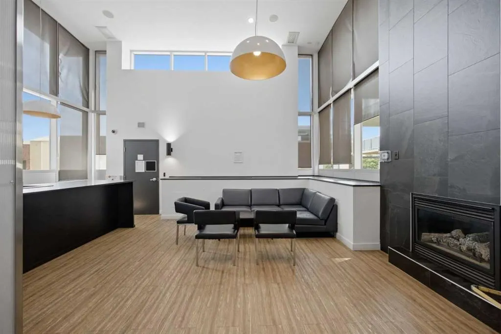 210 15 Avenue SE #206