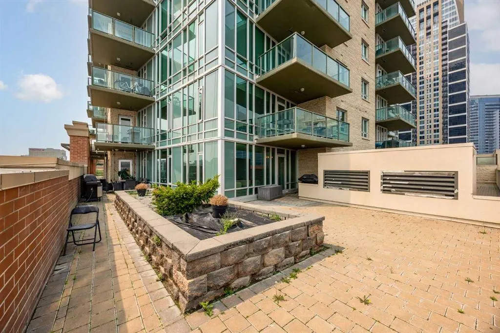 210 15 Avenue SE #206