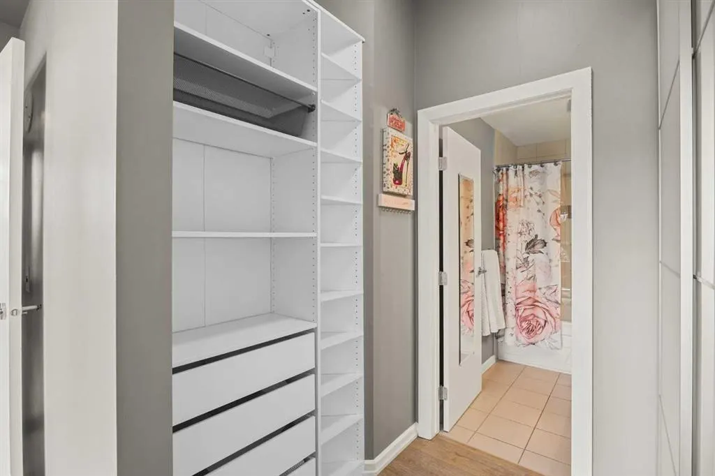 210 15 Avenue SE #206