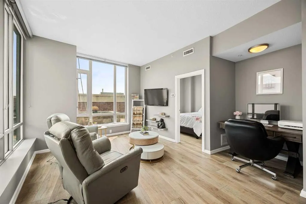 210 15 Avenue SE #206