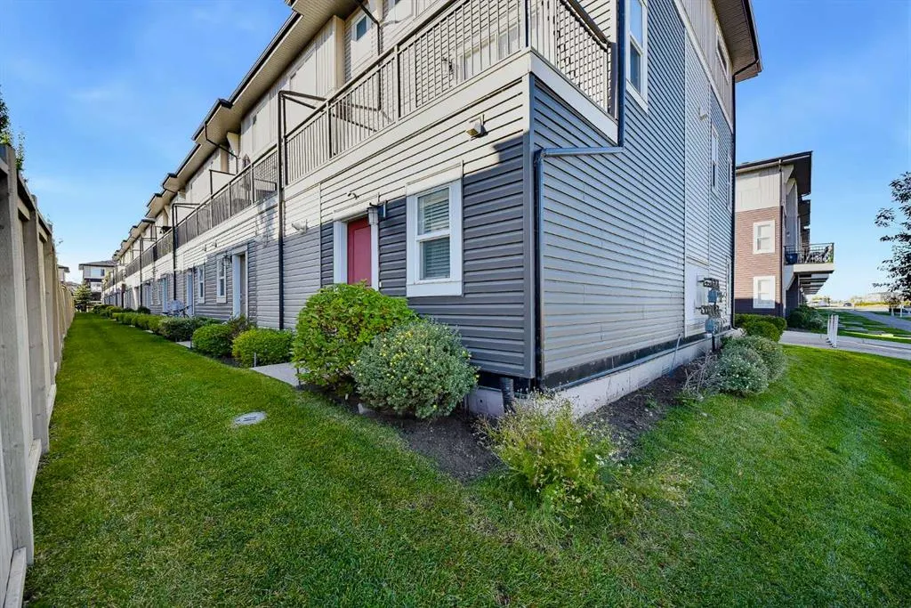 30 Cornerstone Manor NE #135