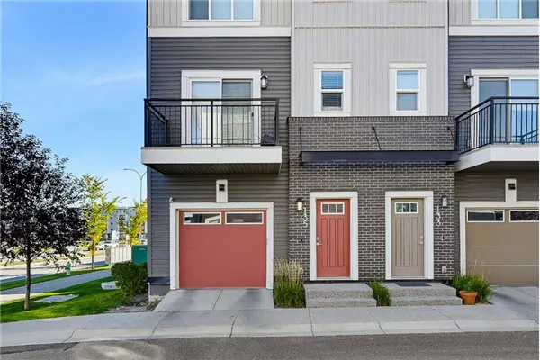 30 Cornerstone Manor NE