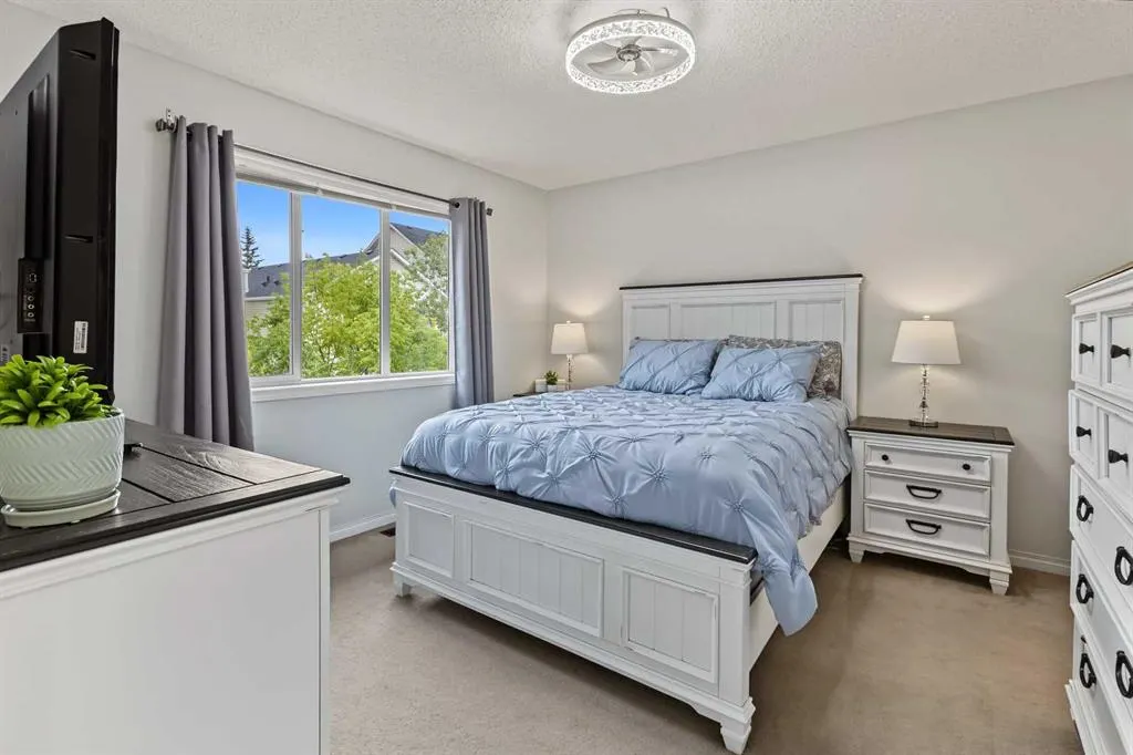 16 Evansbrooke Rise NW
