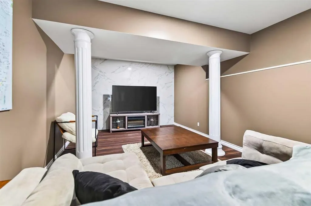 62 Fieldstone Way